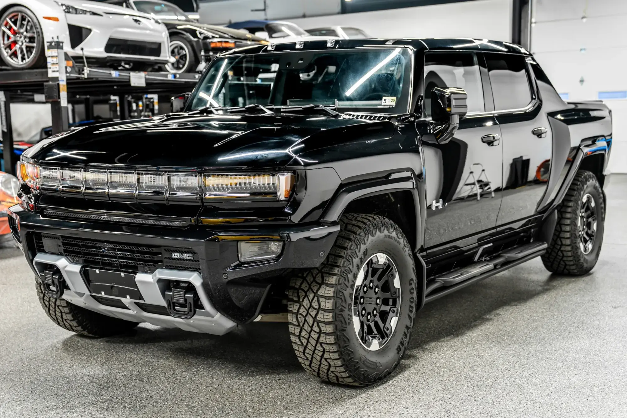 2024 GMC HUMMER EV