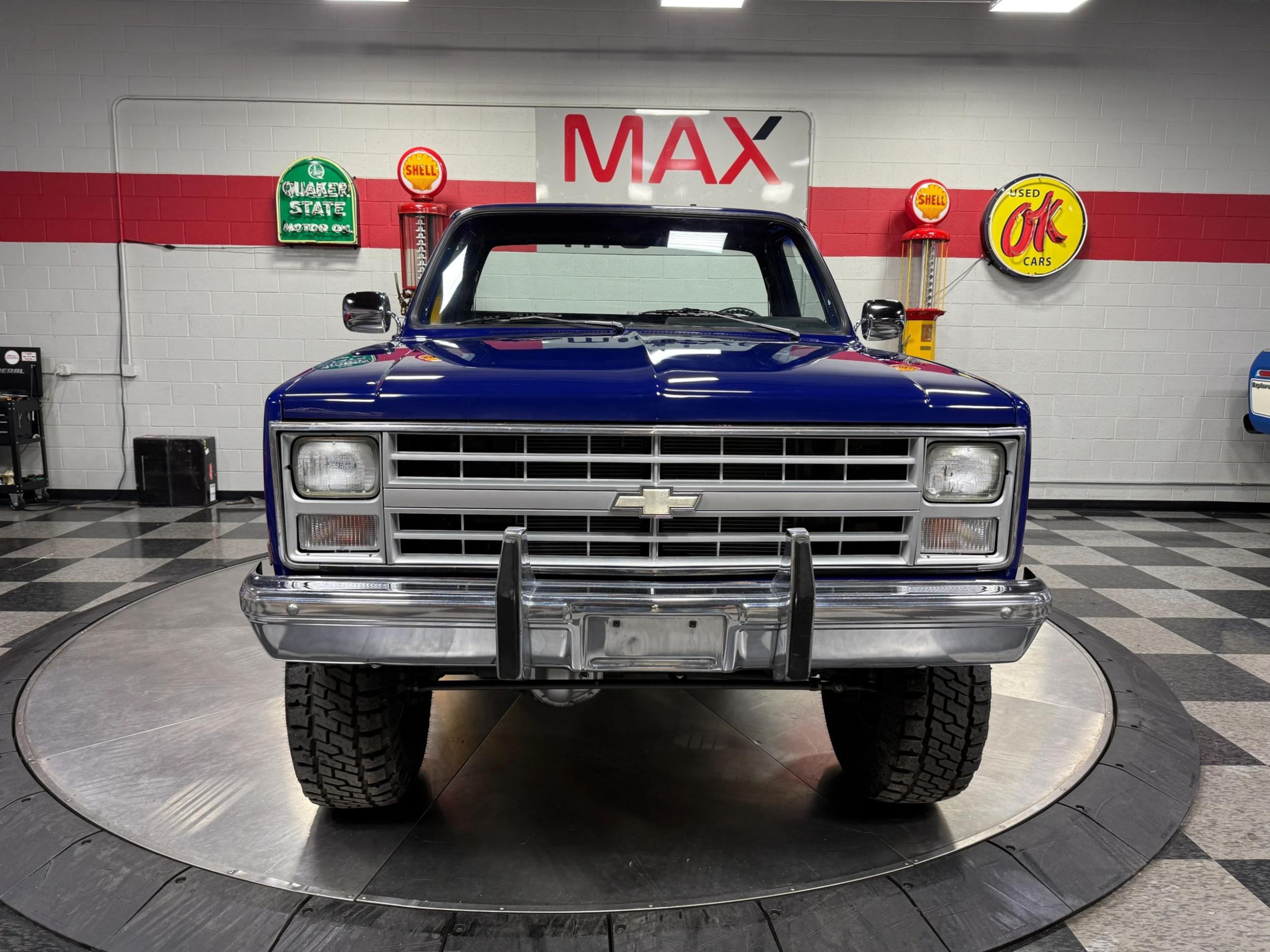 1987 Chevrolet V20 Silverado - 3