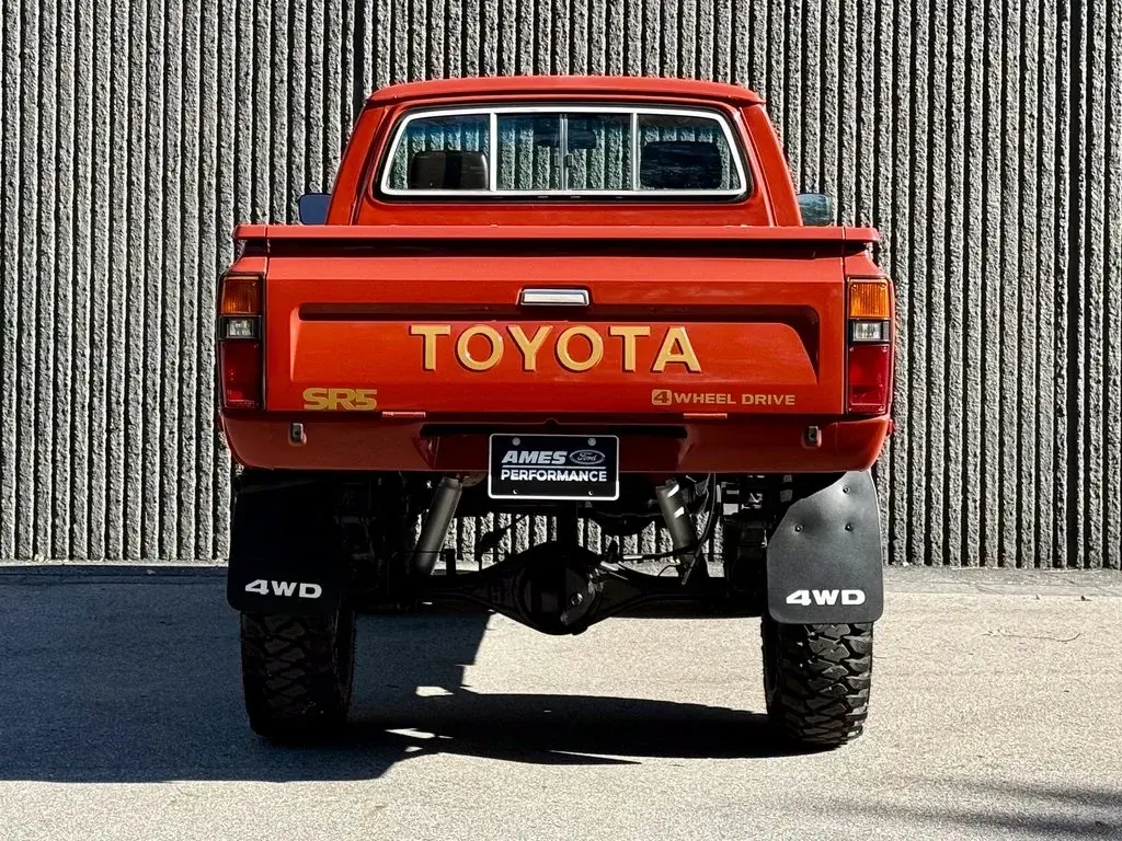 Restored 1983 Toyota Pickup SR5 - 4