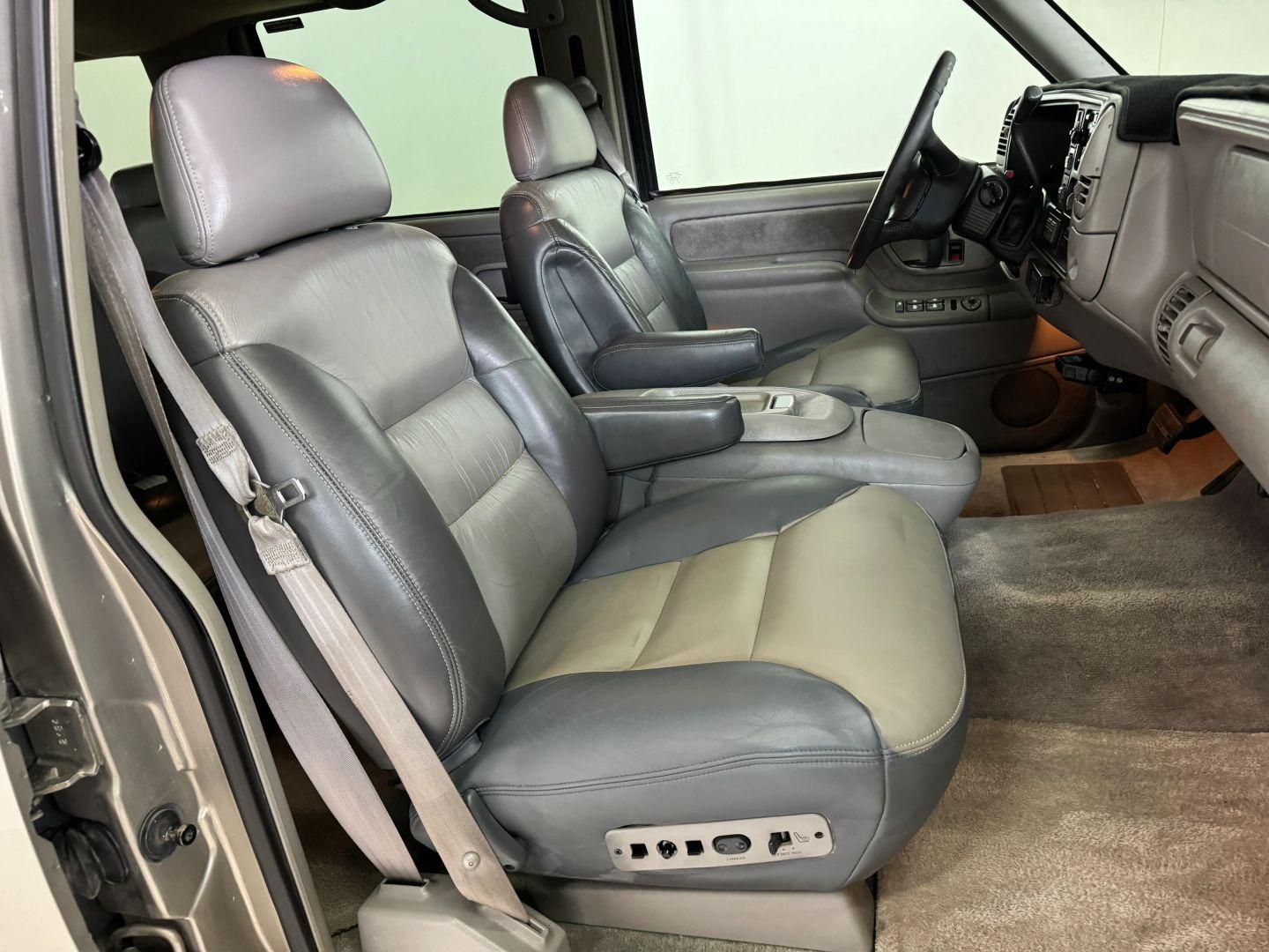 1-Owner 2000 Chevrolet Tahoe Z71