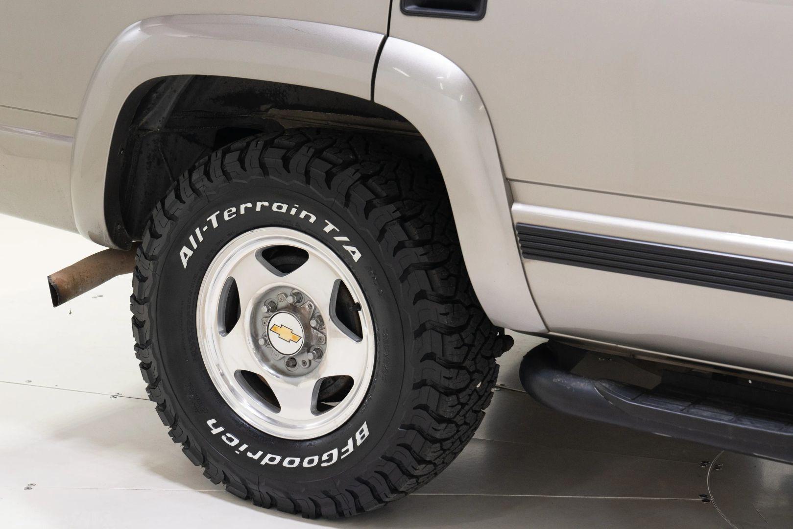 1-Owner 2000 Chevrolet Tahoe Z71