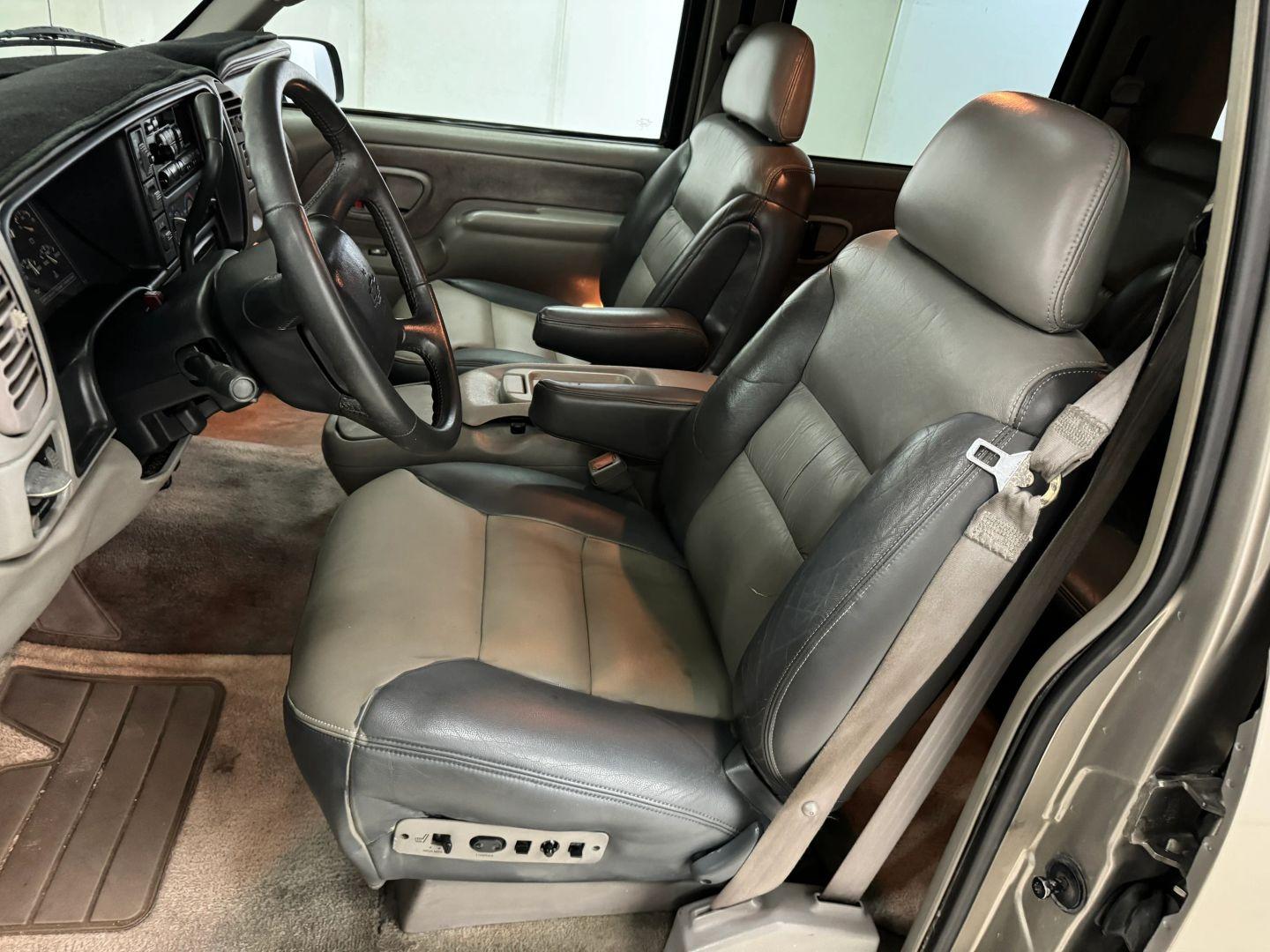 1-Owner 2000 Chevrolet Tahoe Z71