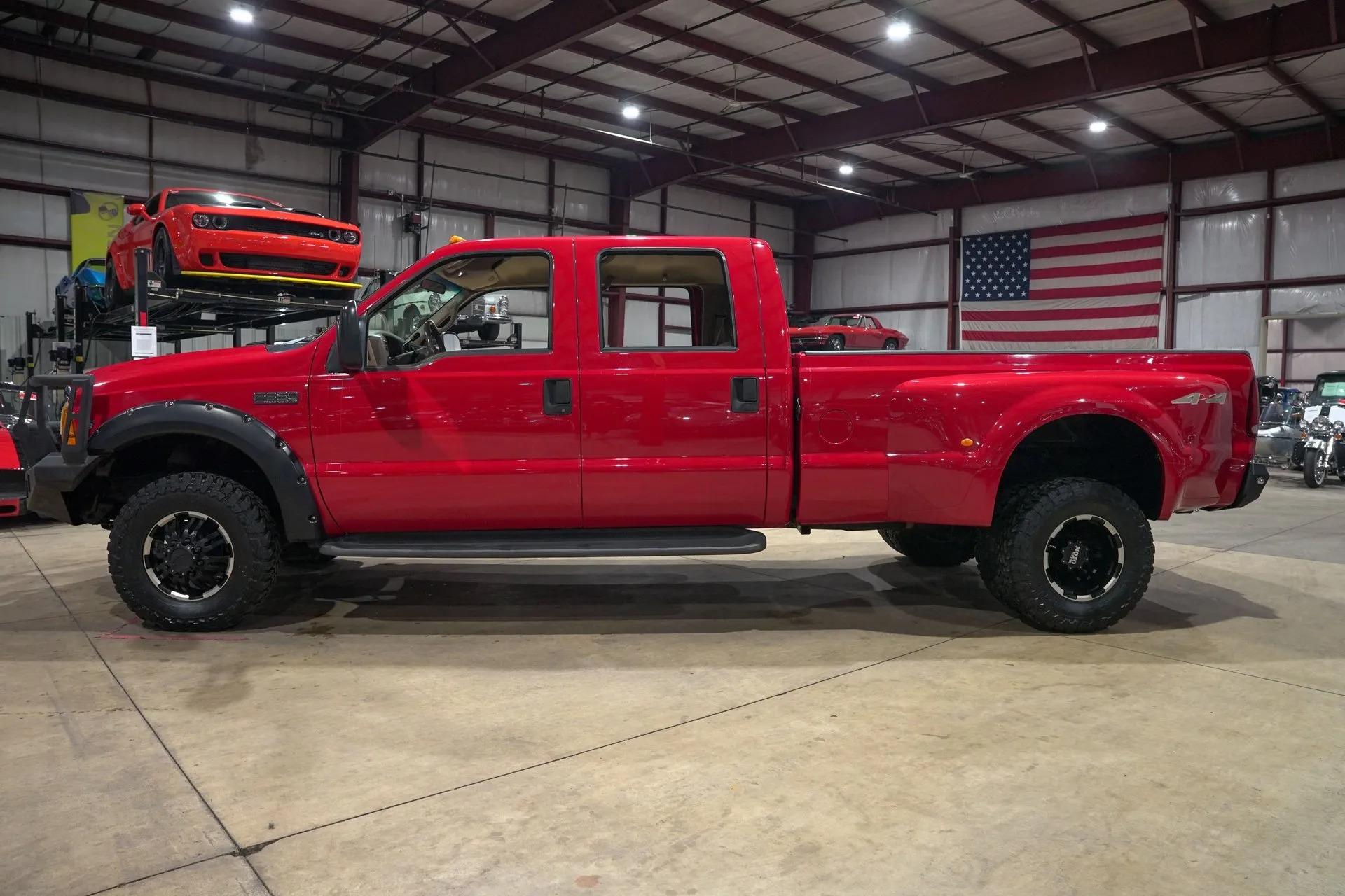 1999 Ford F-350 Super Duty Lariat - 2