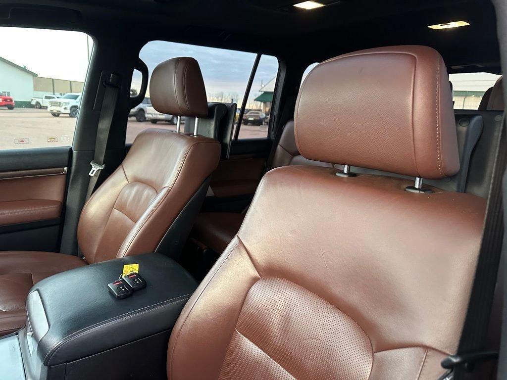 2016 Toyota Land Cruiser