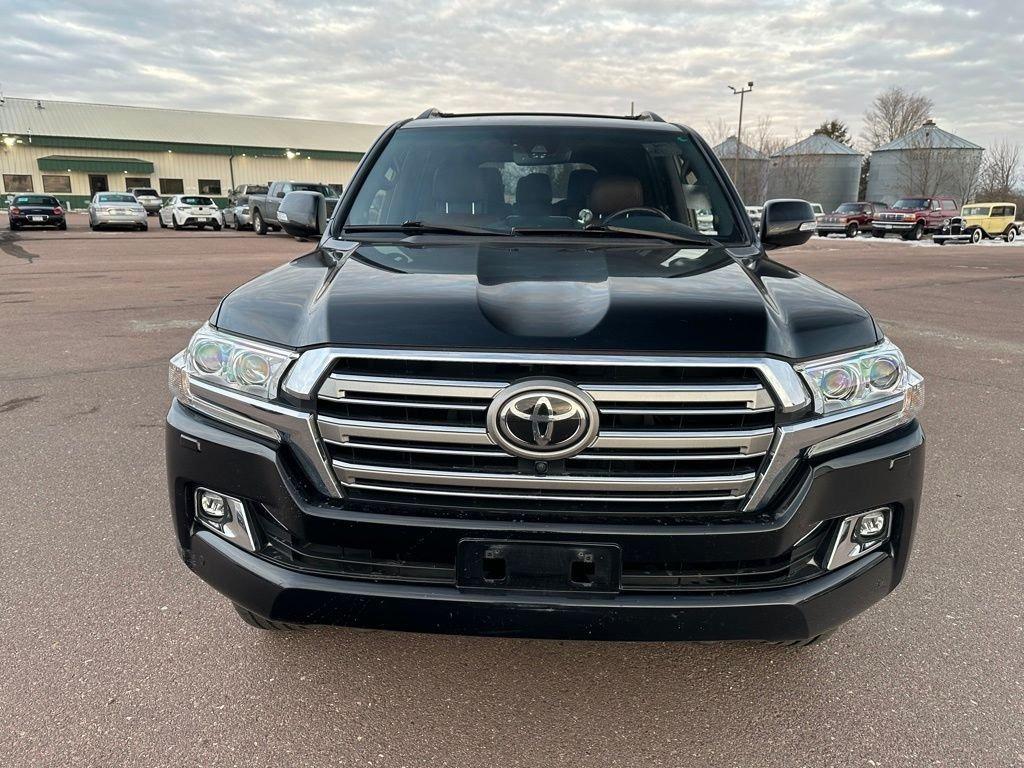 2016 Toyota Land Cruiser