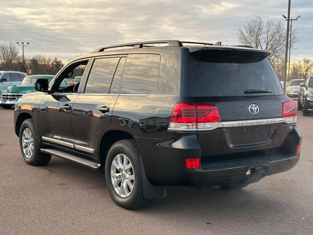 2016 Toyota Land Cruiser - 3