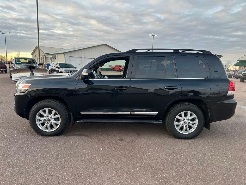 2016 Toyota Land Cruiser