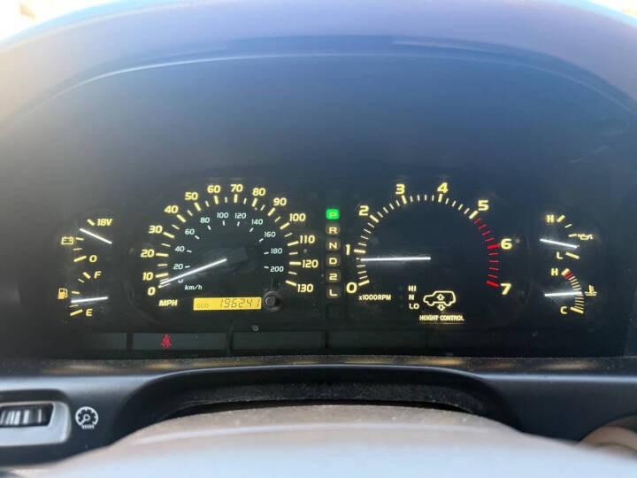 2000 Lexus LX 470