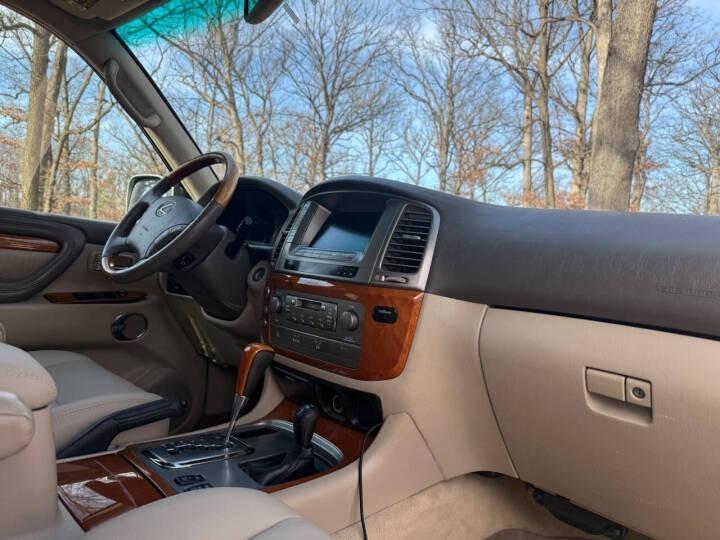 2004 Lexus LX 470