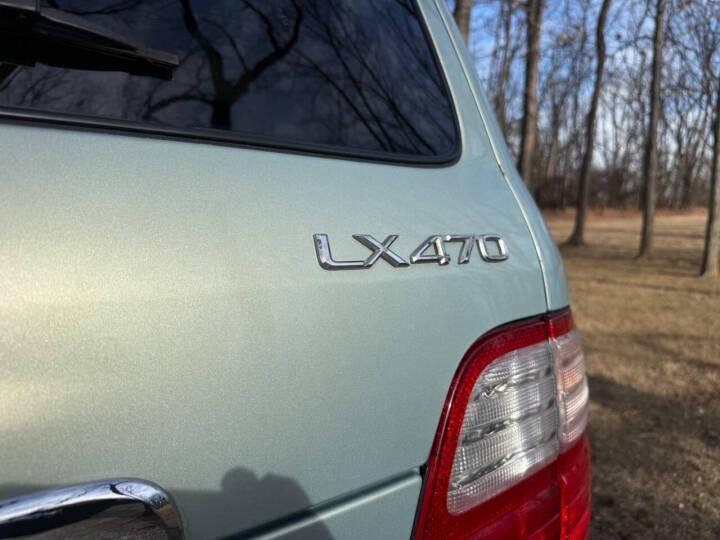 2004 Lexus LX 470