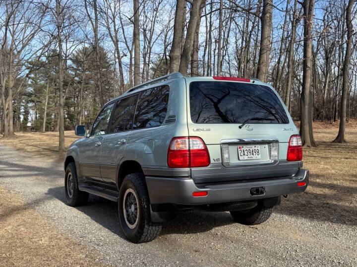 2004 Lexus LX 470
