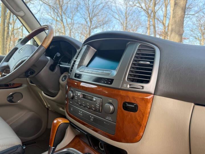 2004 Lexus LX 470