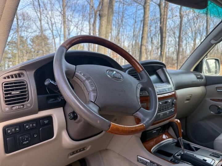 2004 Lexus LX 470