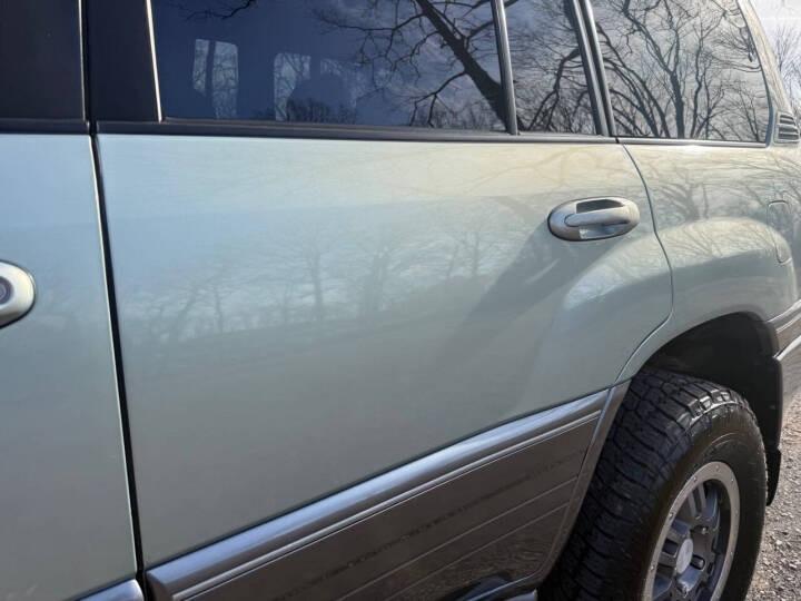 2004 Lexus LX 470