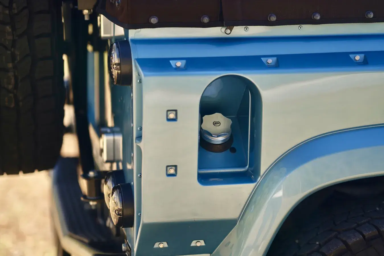 2022 Osprey Defender