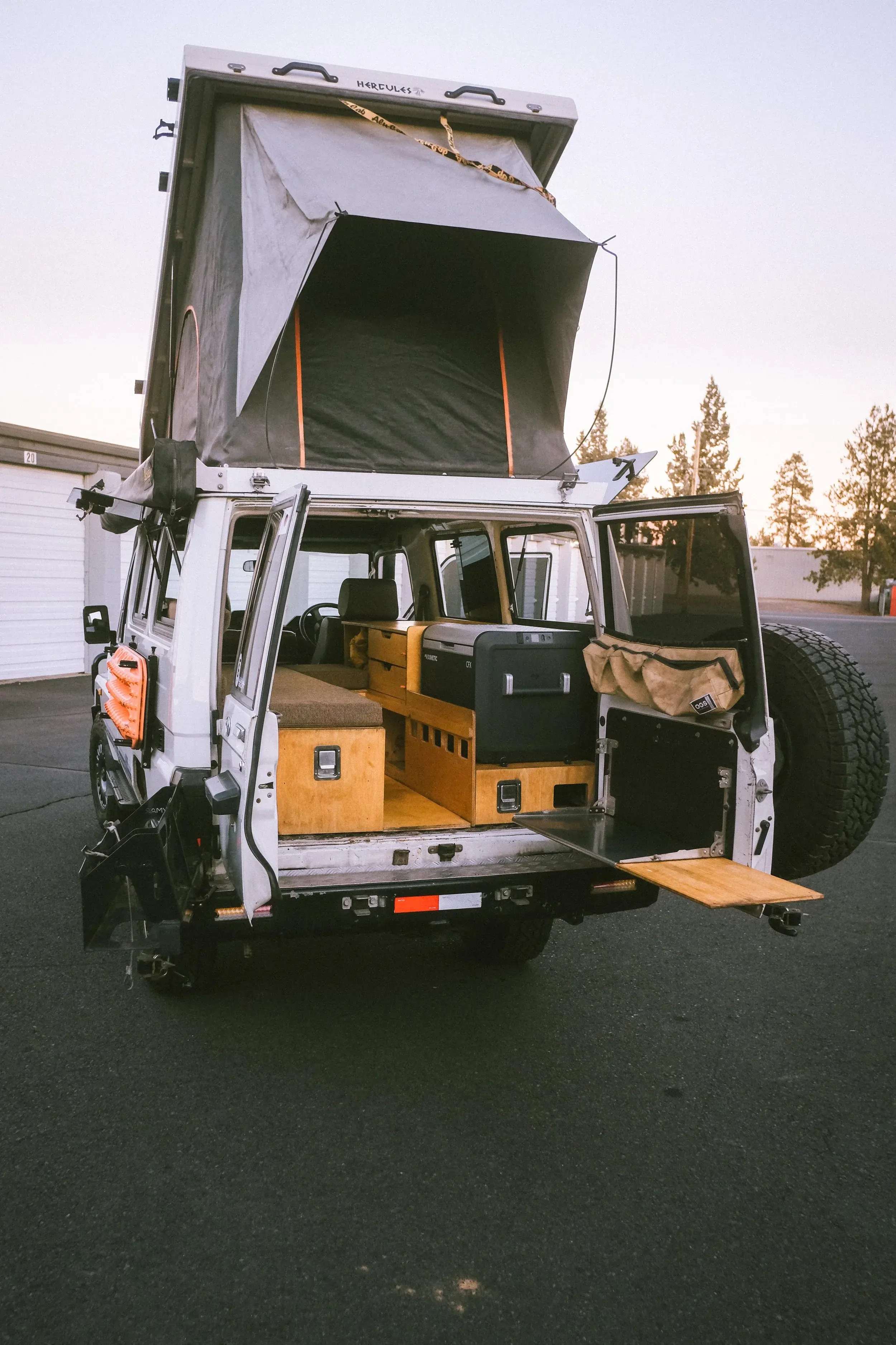 1993  Toyota Landcruiser HZJ75 Troopy