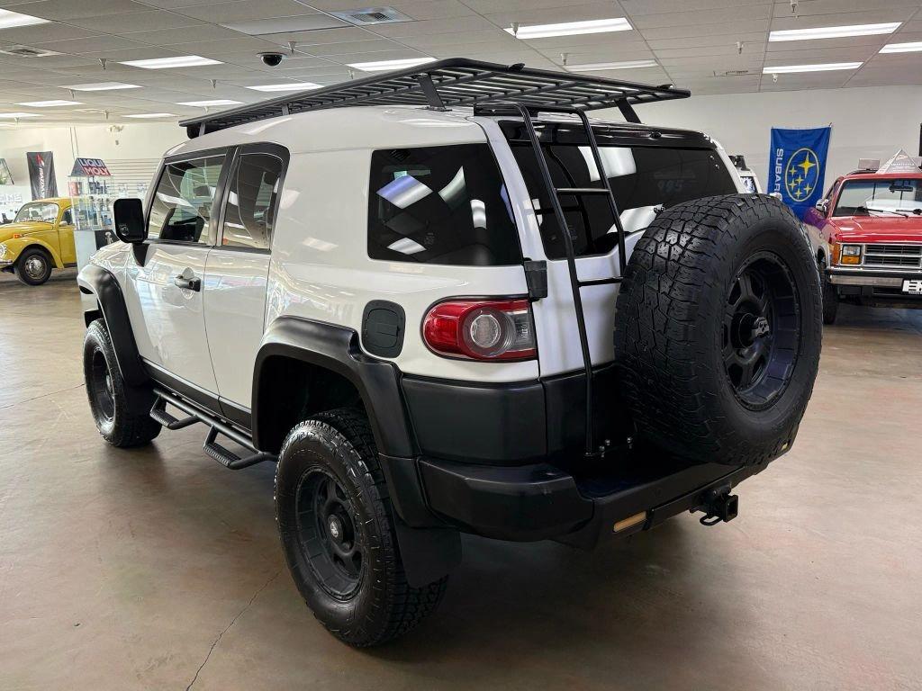 2014 Toyota FJ Cruiser - 4