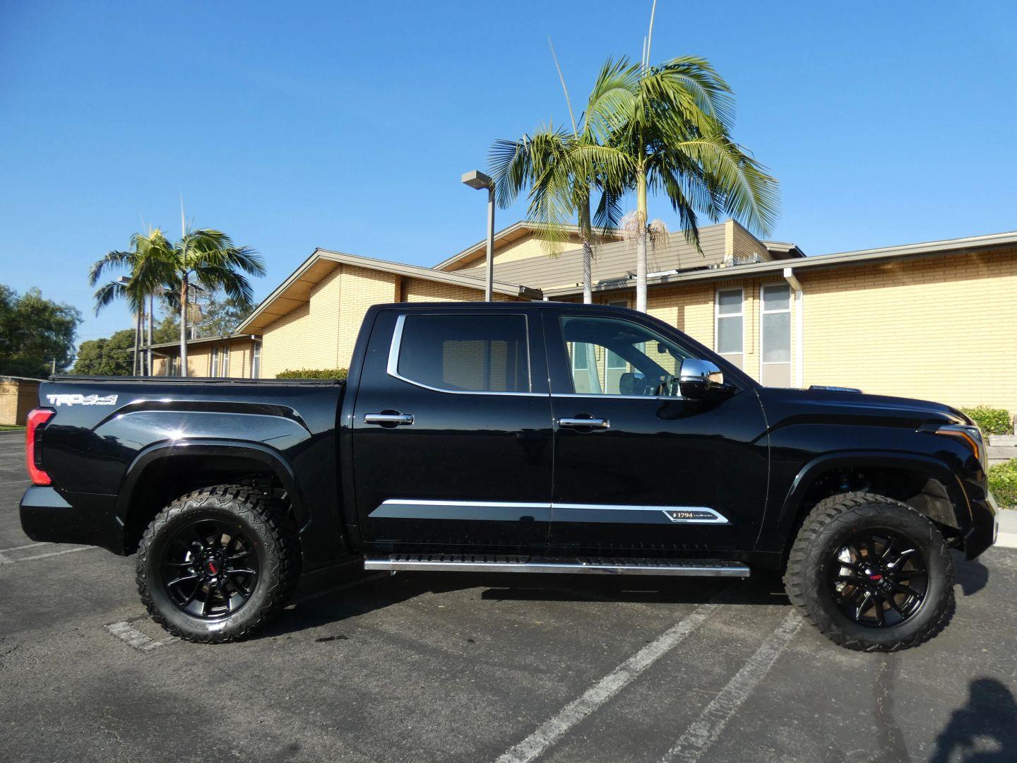 2024 Toyota Tundra 1974 Edition - 5