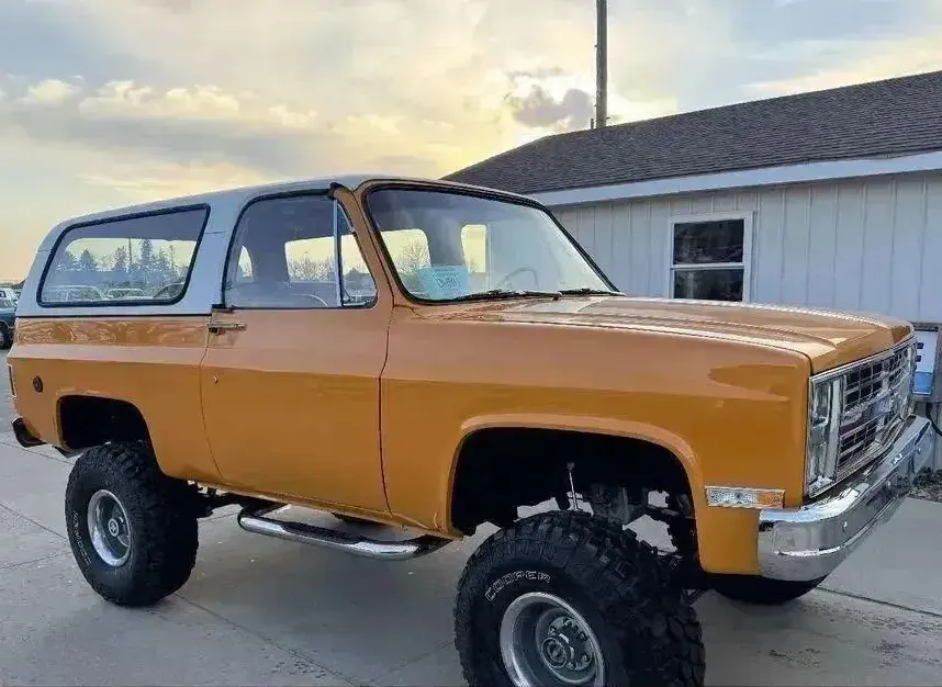 1975 GMC Jimmy Custom - 5