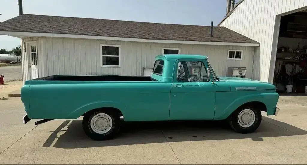 1961 Ford F-100 - 5