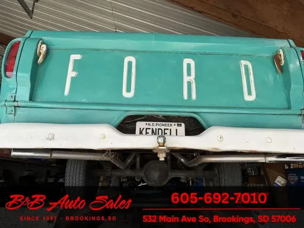 1961 Ford F-100