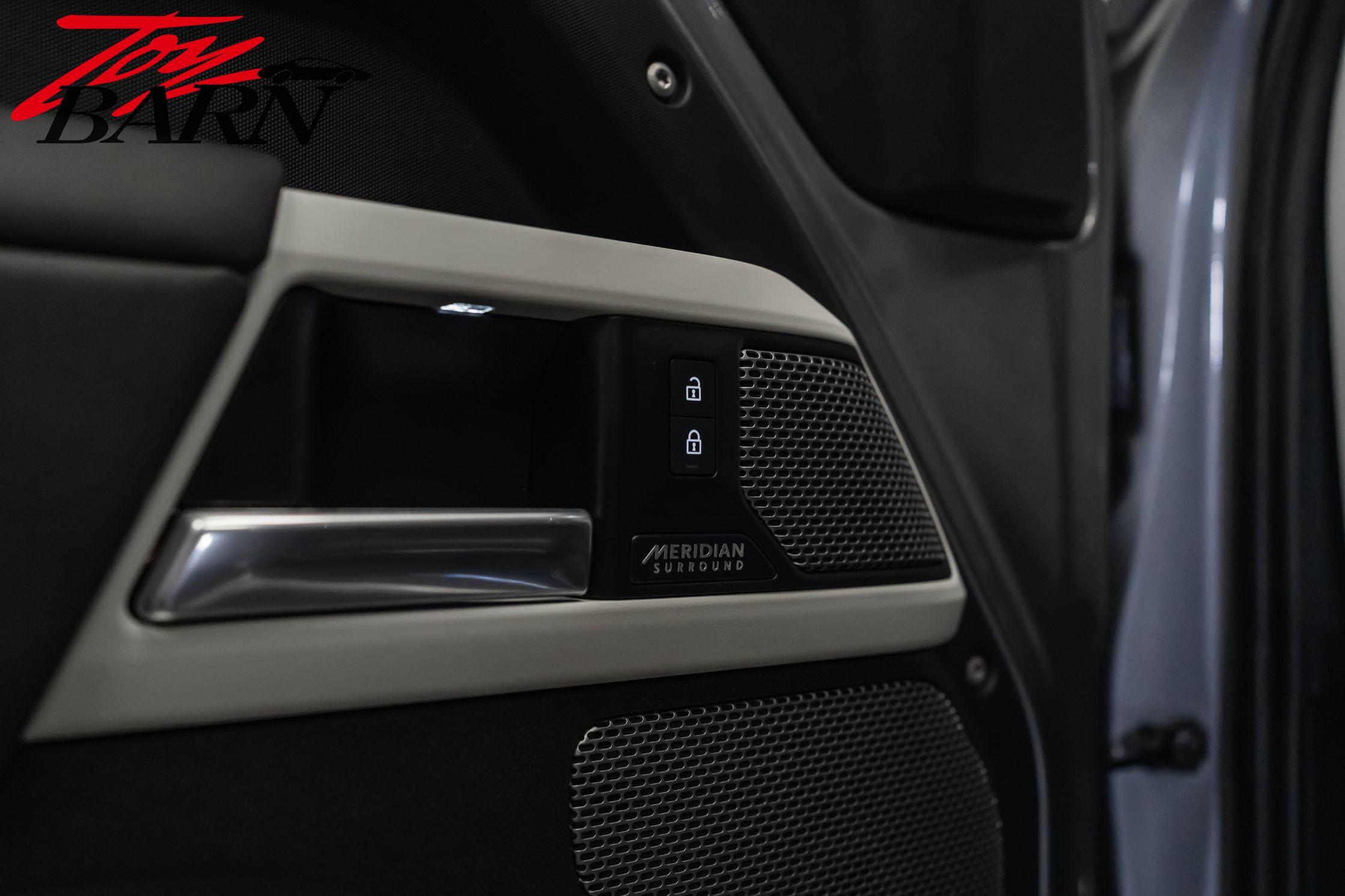 2023 Land Rover Defender 110 X-Dynamic SE