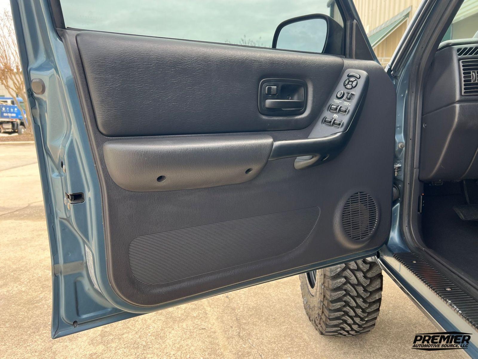 1999 Jeep Cherokee Sport