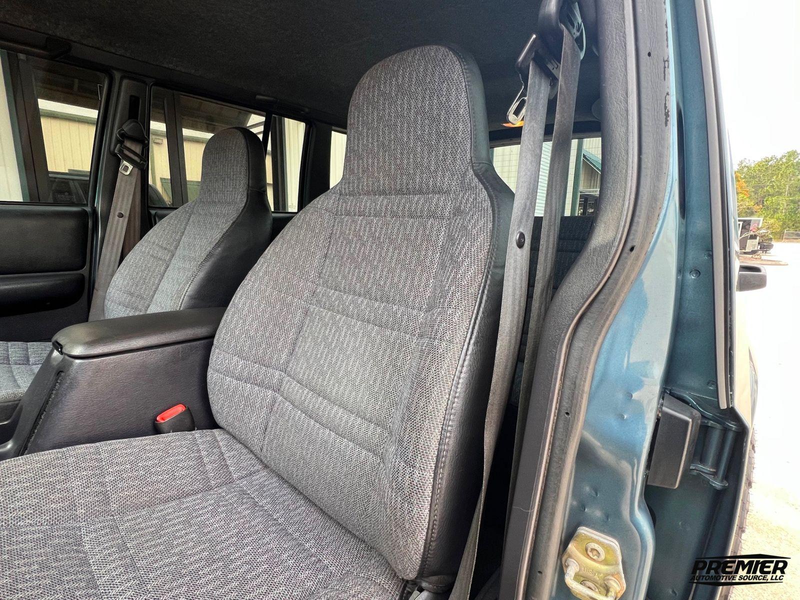 1999 Jeep Cherokee Sport