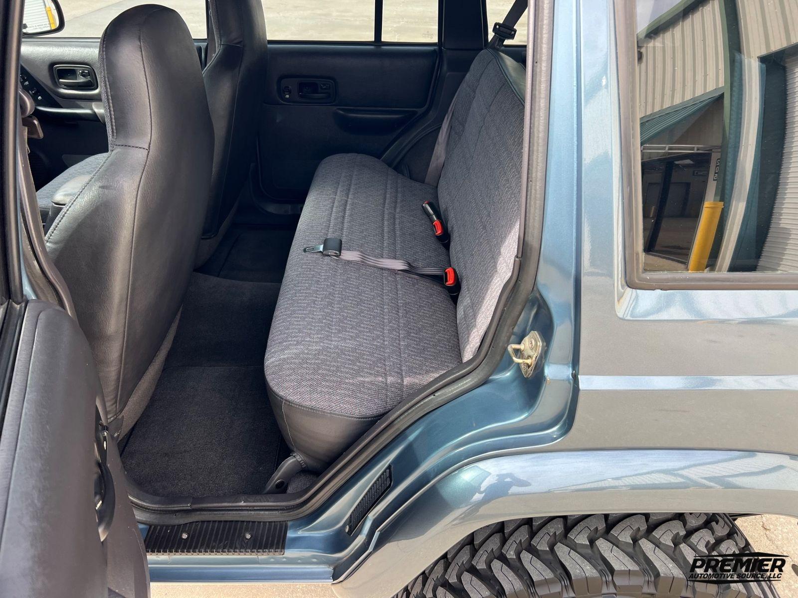 1999 Jeep Cherokee Sport