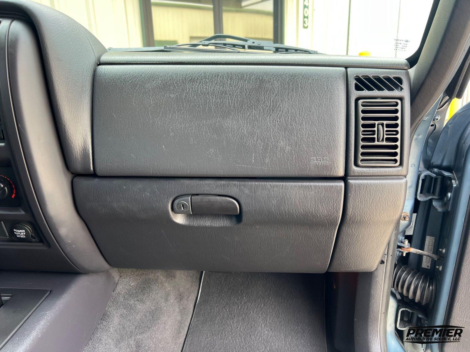 1999 Jeep Cherokee Sport