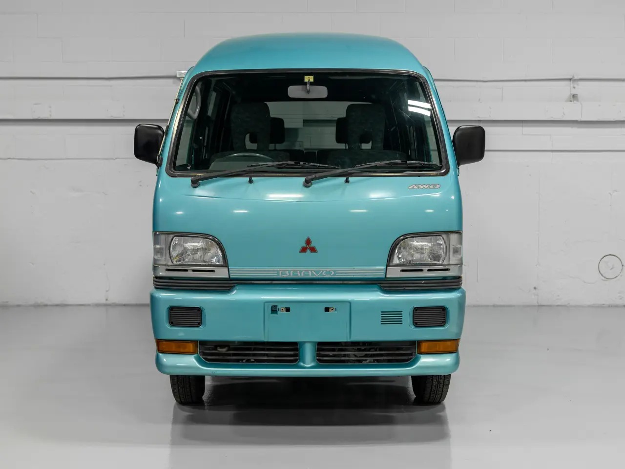 1998 Mitsubishi Bravo Exceed - 3