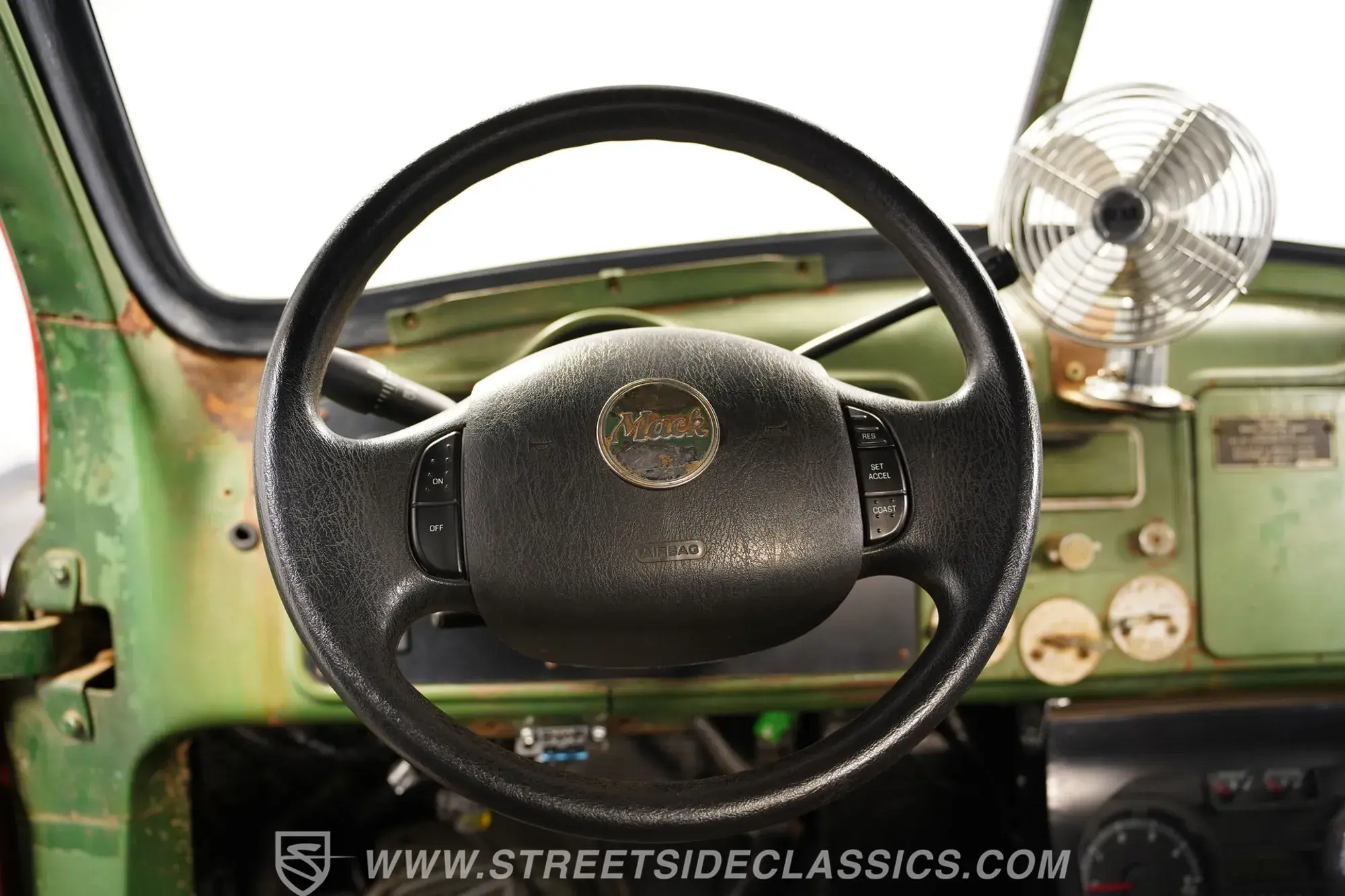 1960 Mack B-Series Replica Dually