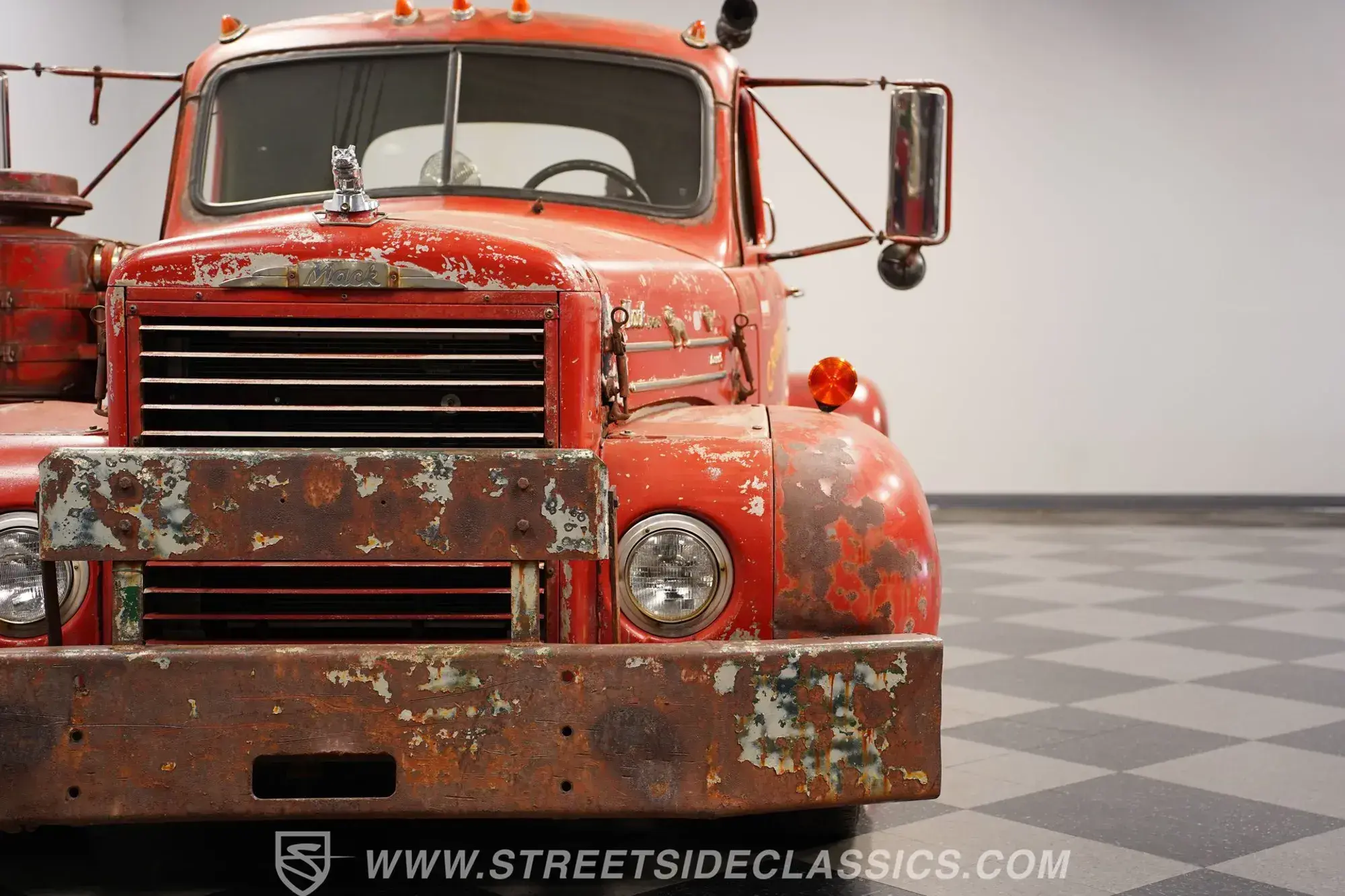1960 Mack B-Series Replica Dually