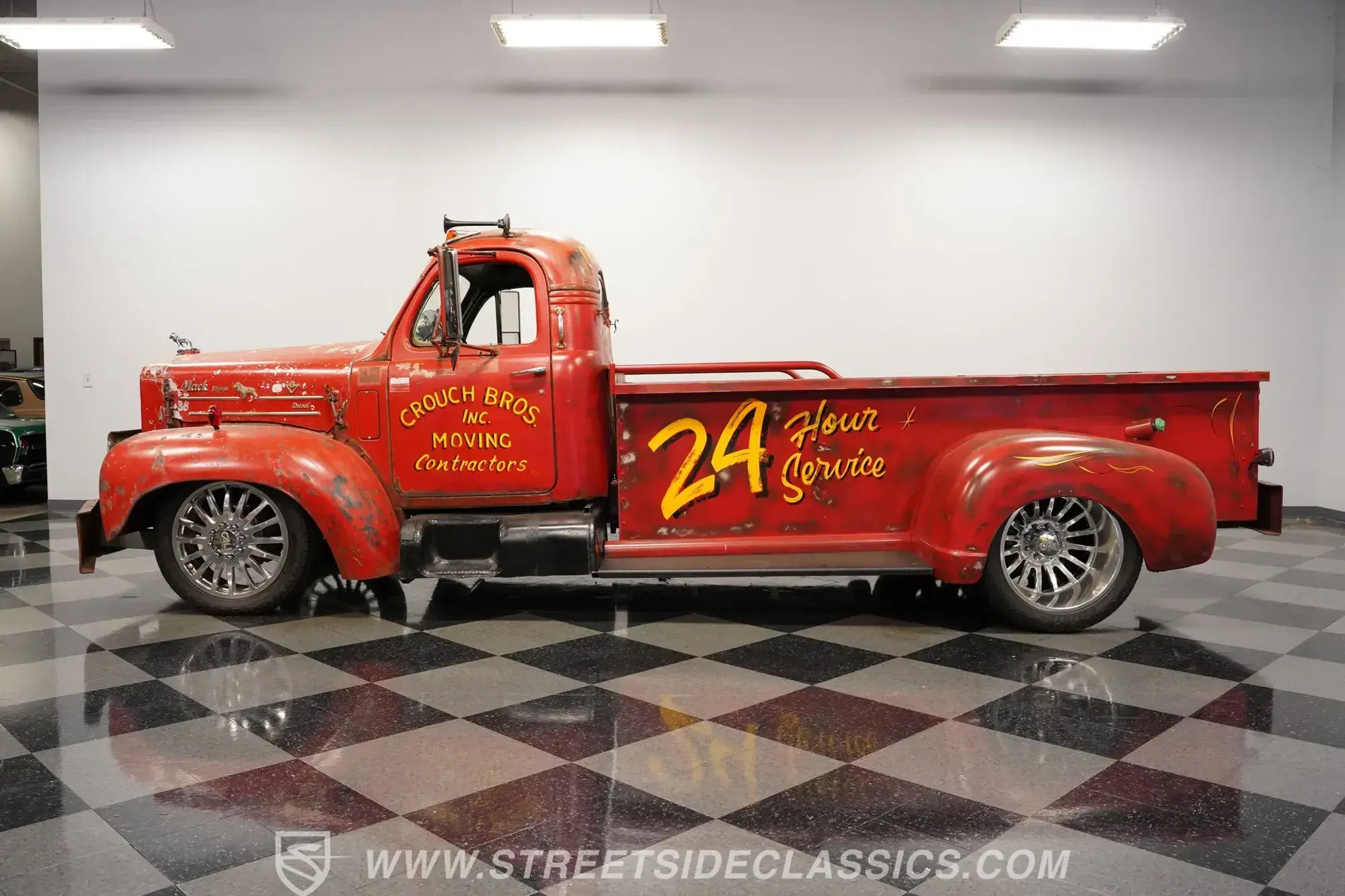 1960 Mack B-Series Replica Dually - 4
