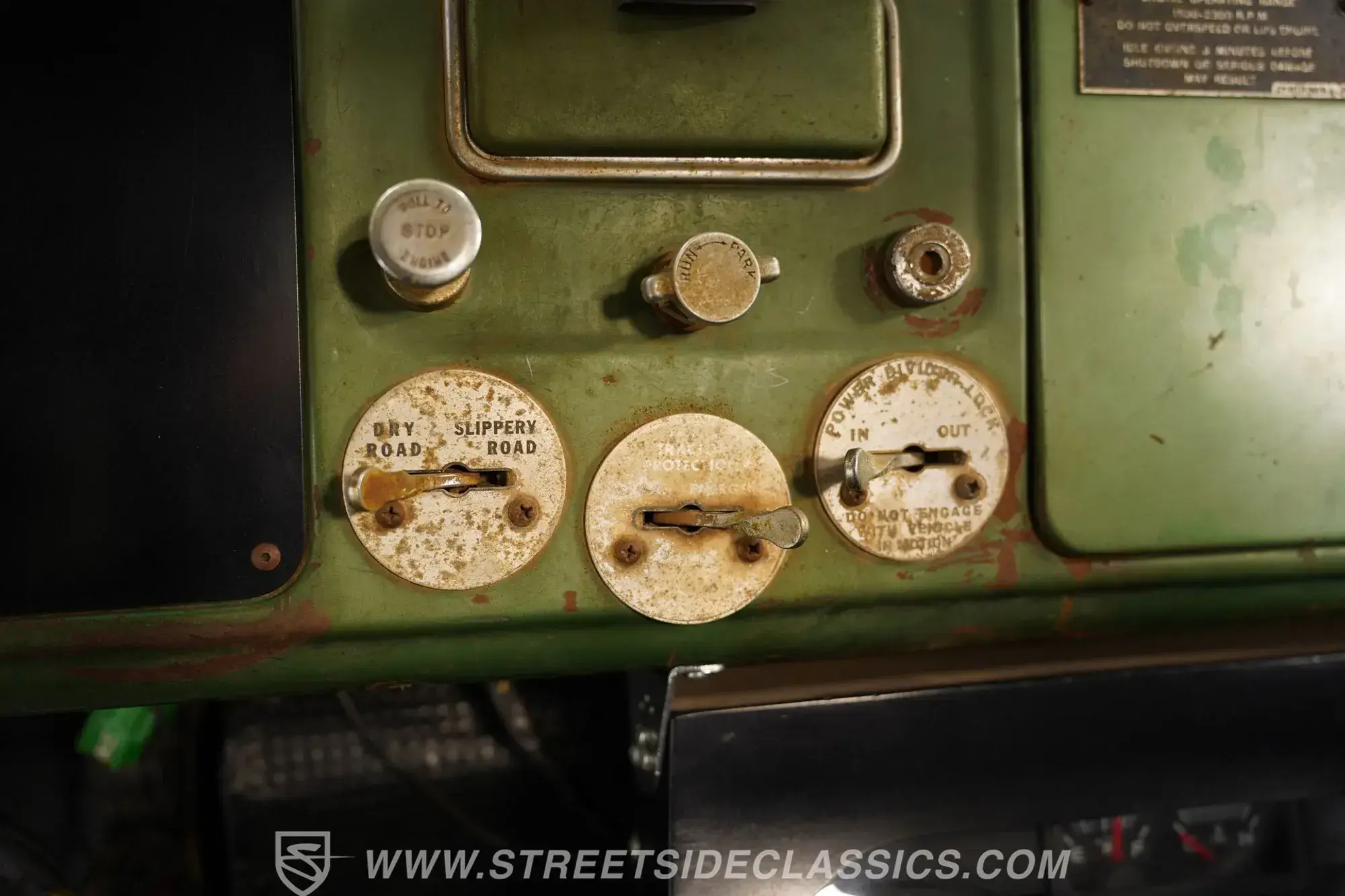 1960 Mack B-Series Replica Dually