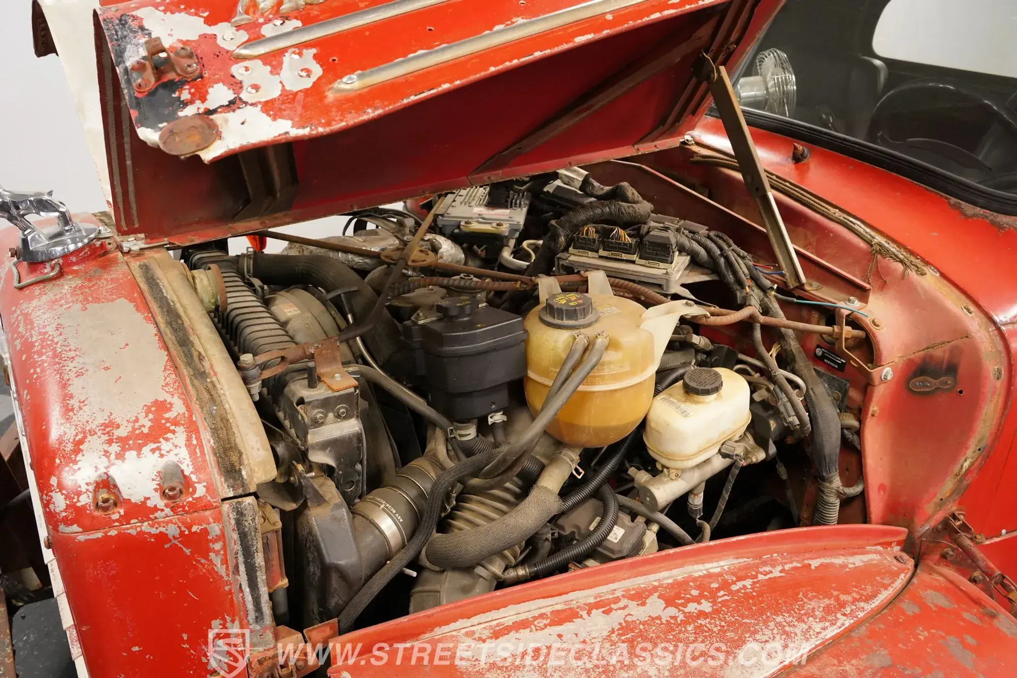 1960 Mack B-Series Replica Dually
