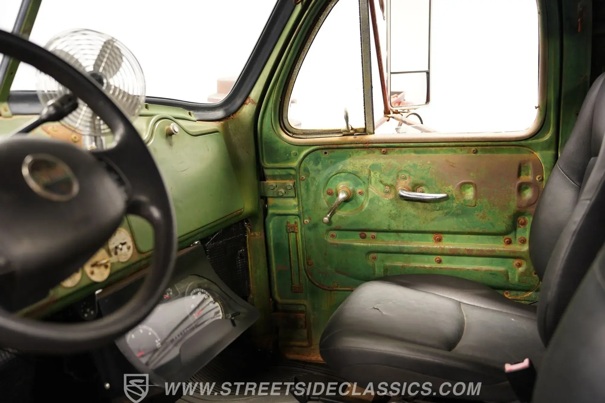 1960 Mack B-Series Replica Dually