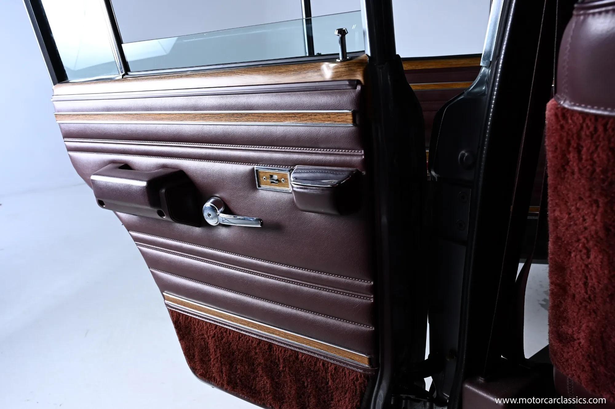 1991 Jeep Grand Wagoneer