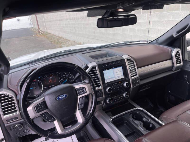 2017 Ford F-350 Super Duty Platinum