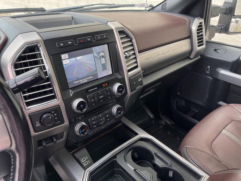 2017 Ford F-350 Super Duty Platinum