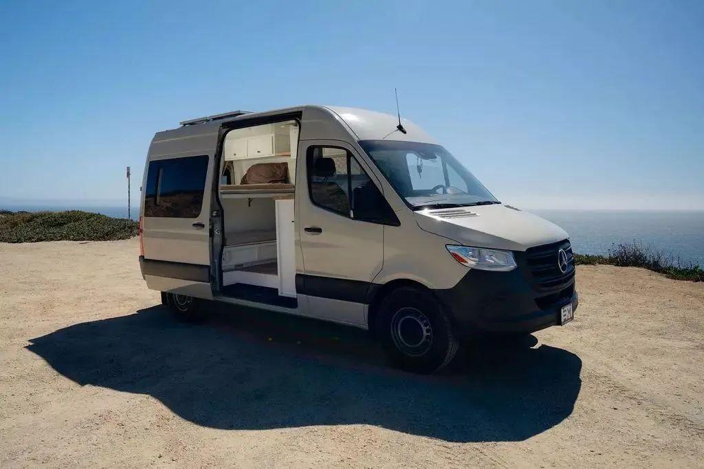 2021 Mercedes-Benz Sprinter 2500 Camper