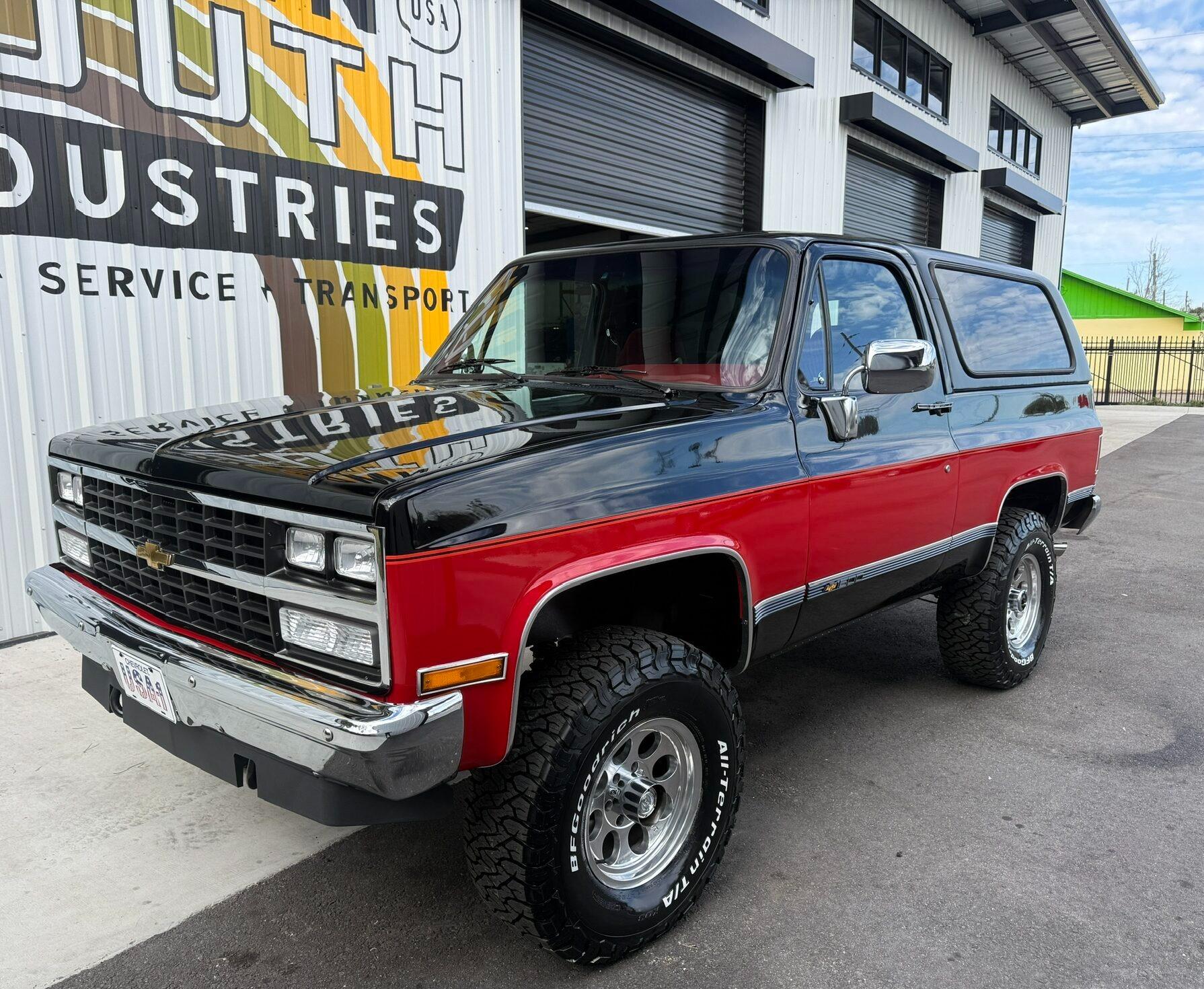 1990 Chevrolet K5 Blazer - 4