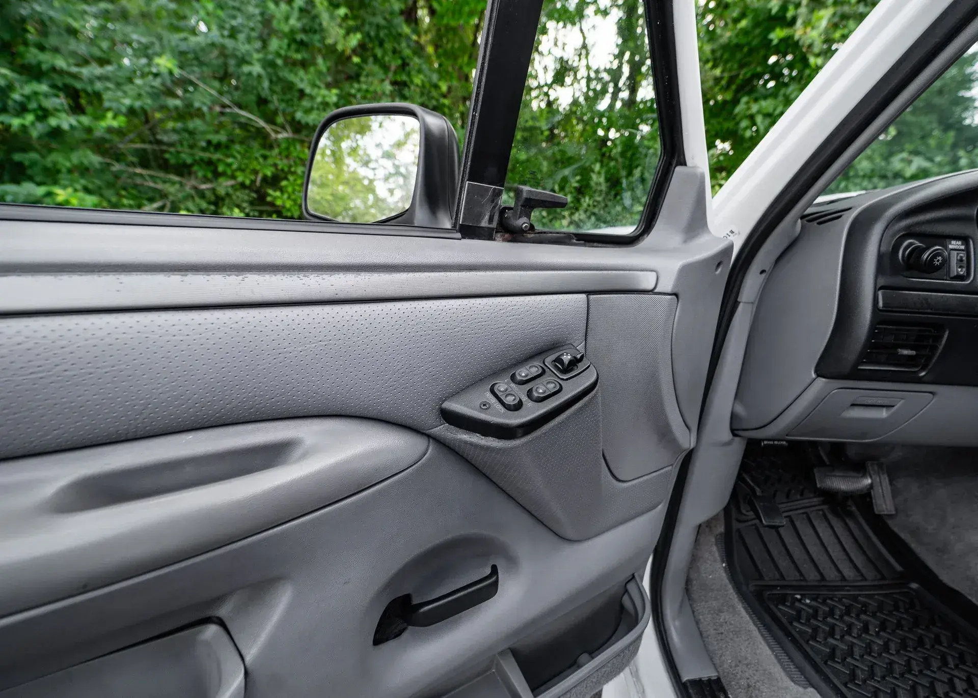 1995 Ford Bronco XLT