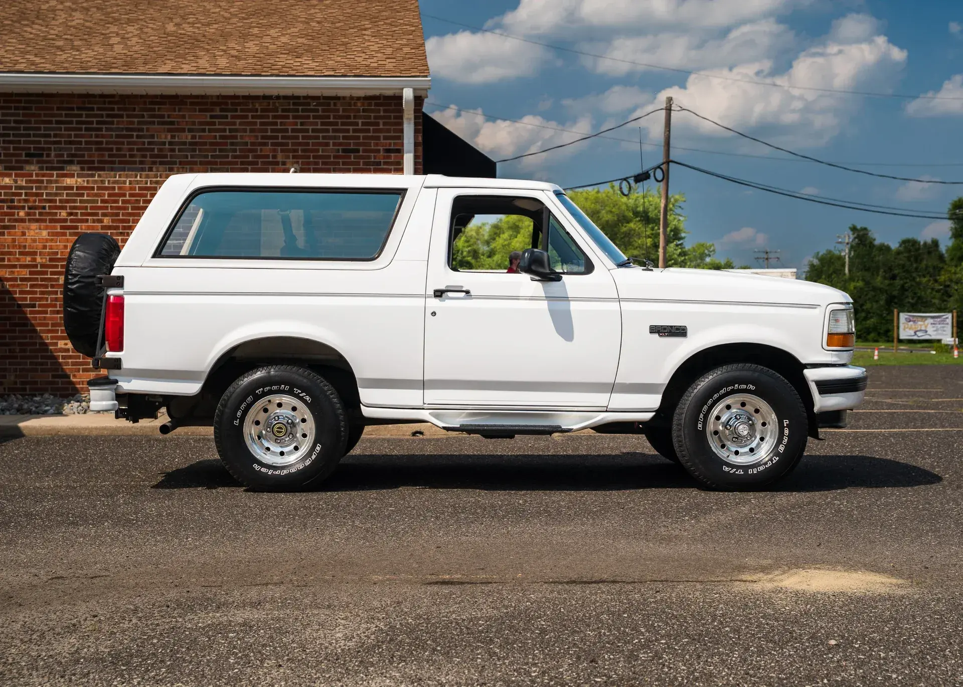 1995 Ford Bronco XLT - 4