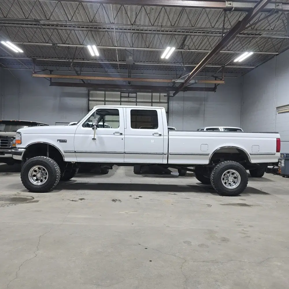 1995 Ford F-350 XLT - 2