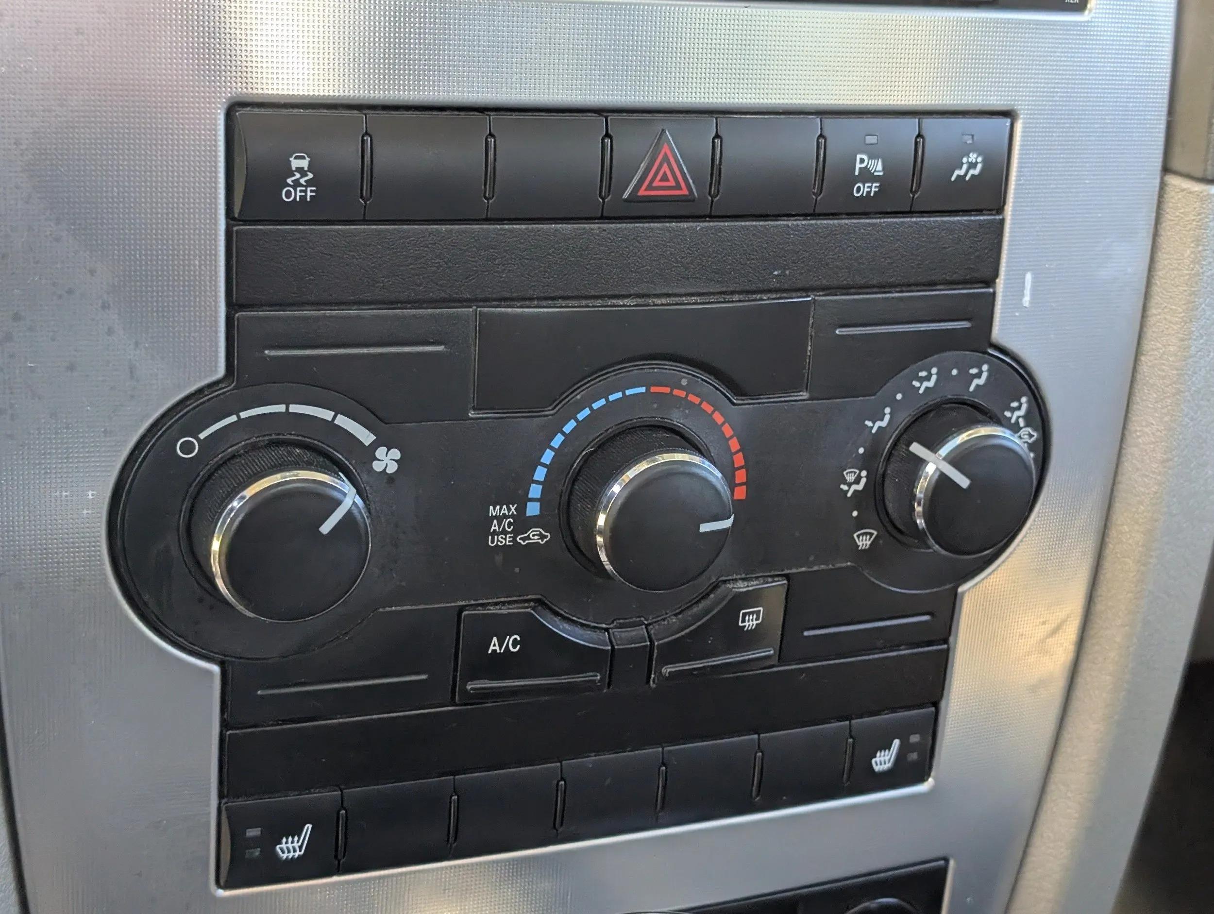 2010 Jeep Commander Sport