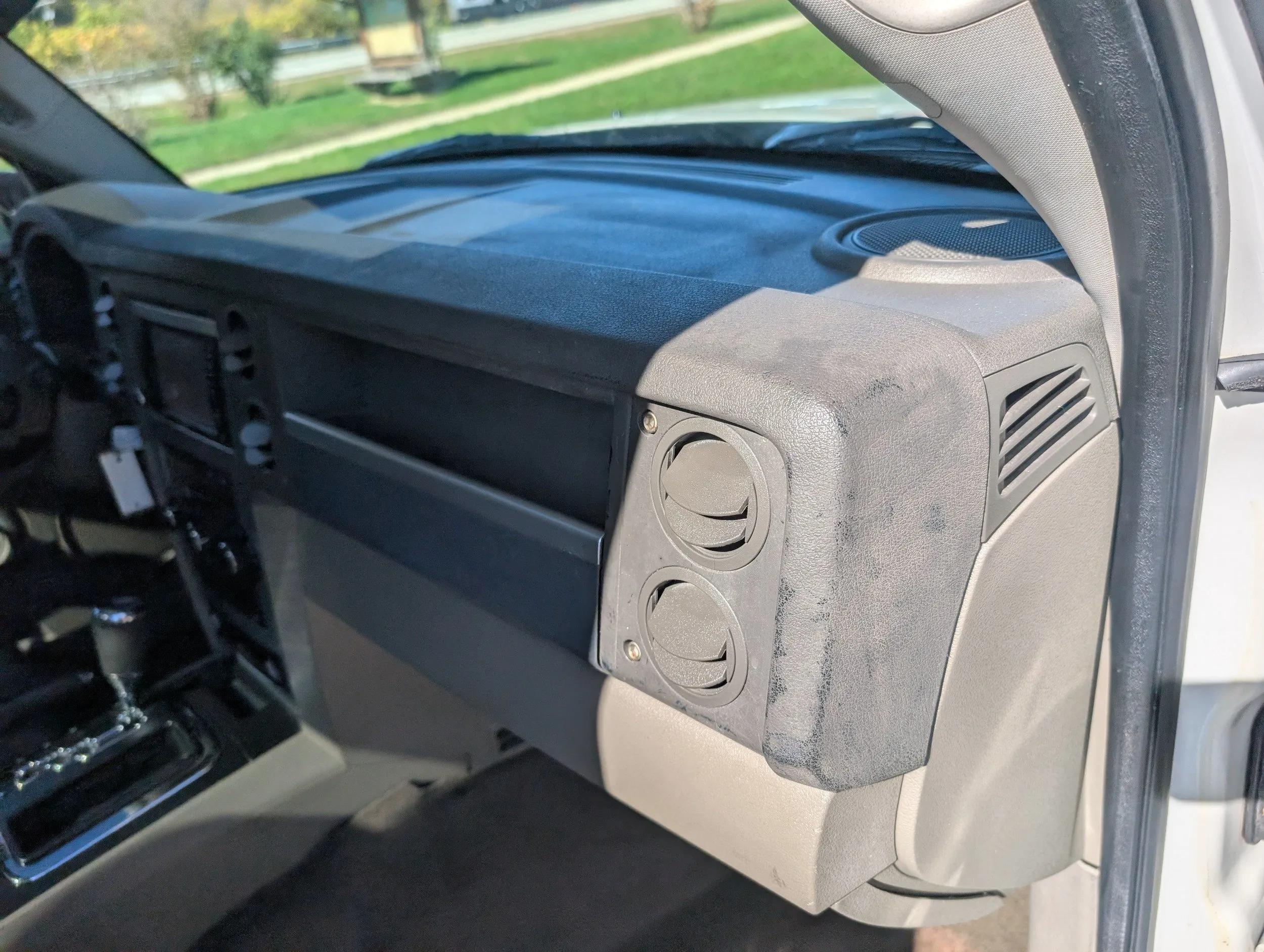 2010 Jeep Commander Sport