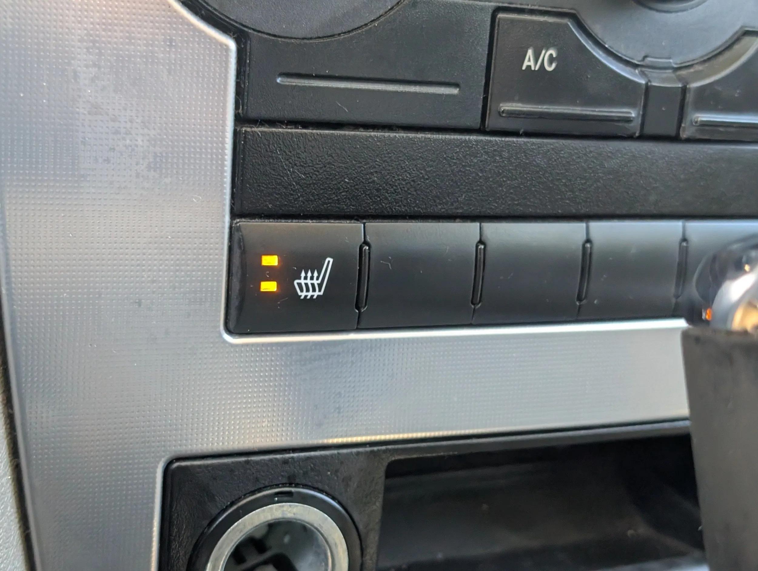 2010 Jeep Commander Sport