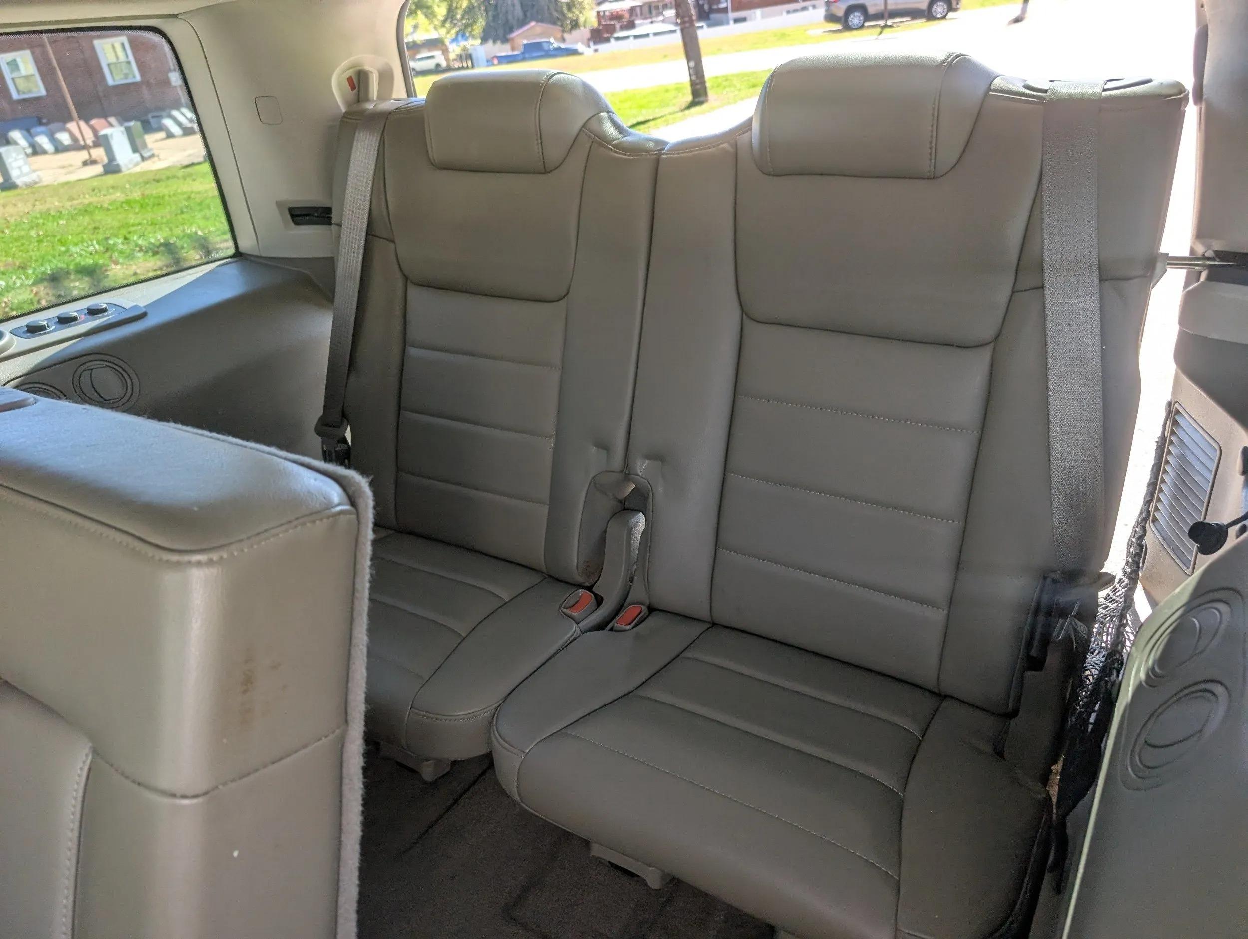 2010 Jeep Commander Sport