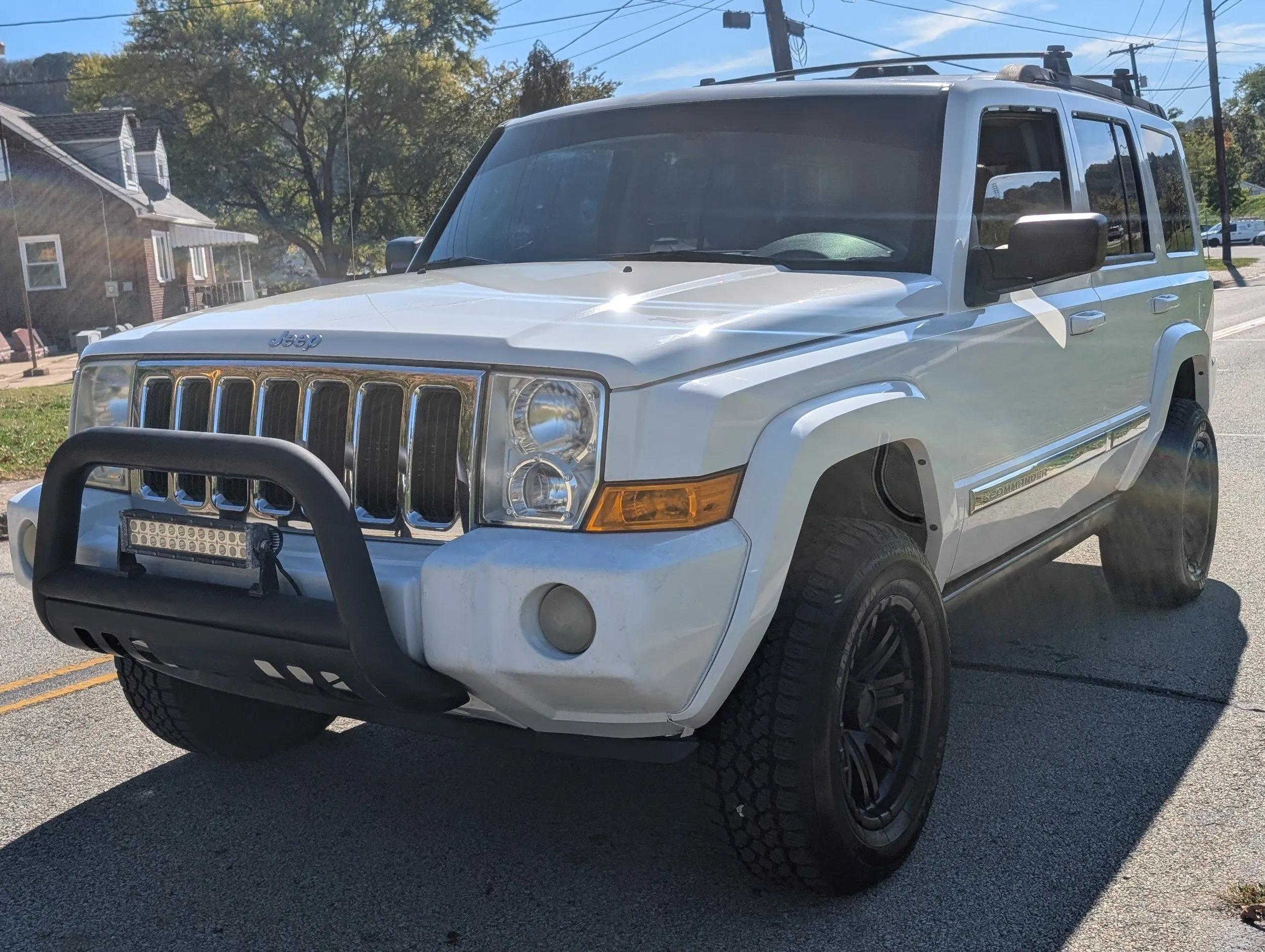 2010 Jeep Commander Sport - 4